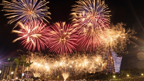 【地评线】桂声网评：岁序承启处 奋斗谱新章