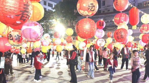 凤山：花灯映书香 元宵传新风