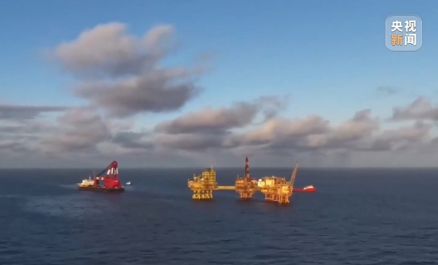 我国自主研发新一代深水多功能海洋工程船今日下水